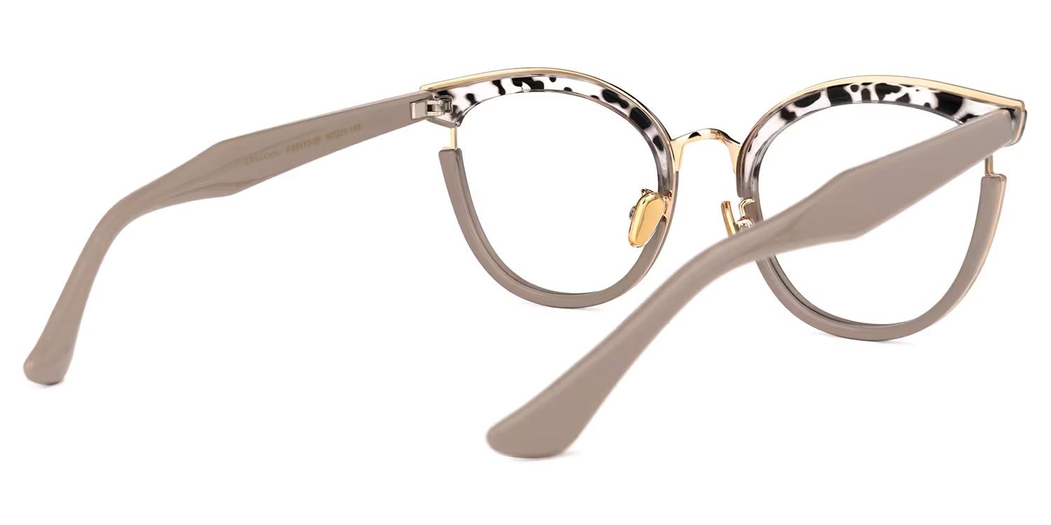Laraine Cateye Tortoise Eyeglasses and Thin Frames3