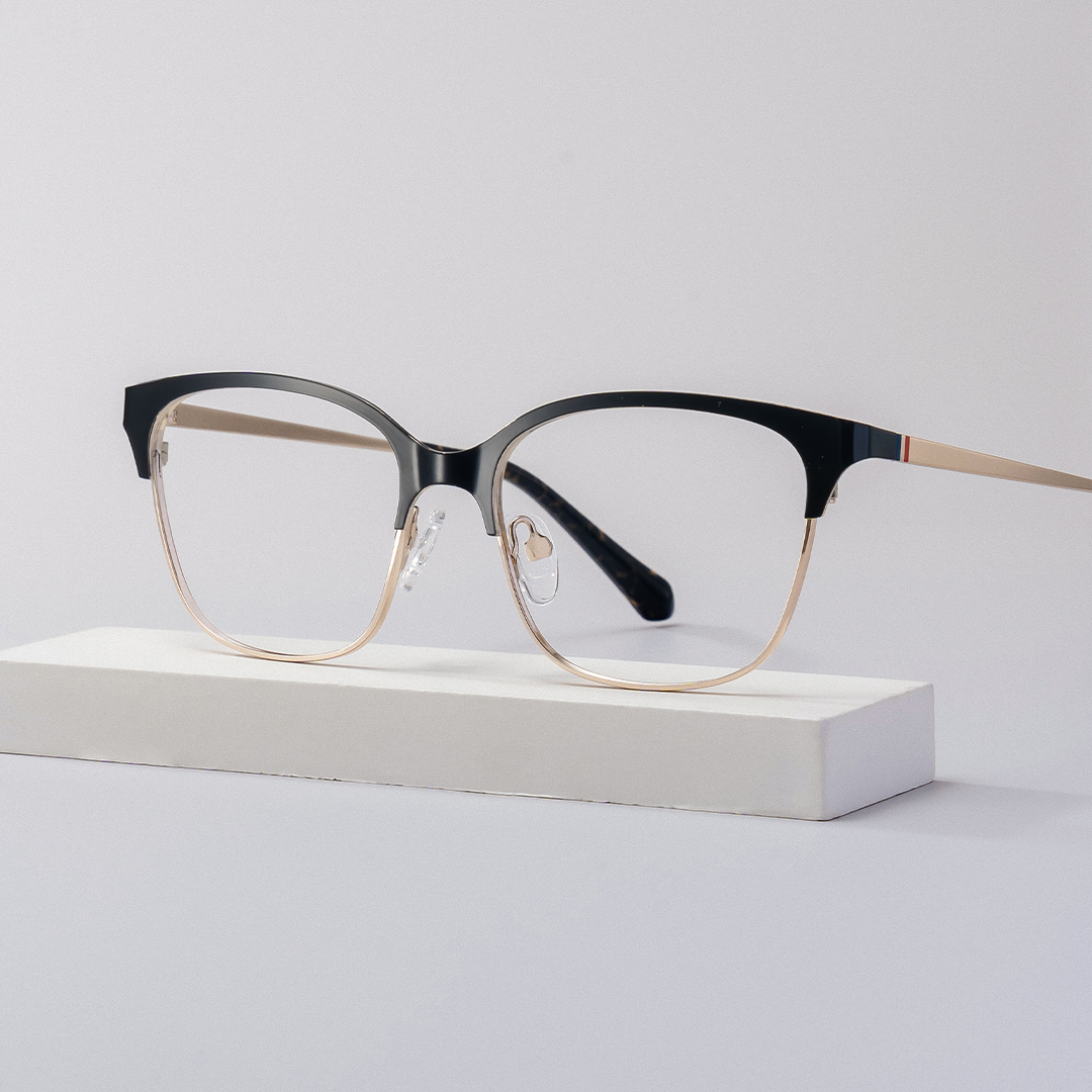 Vera Browline Black Gold Glasses0