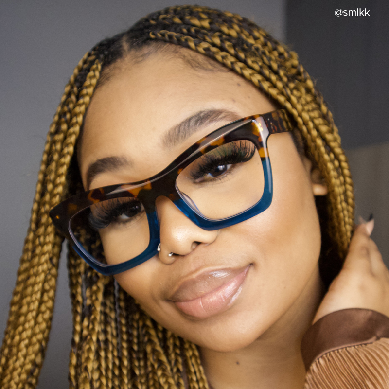 Benitez Square Blue Glasses9