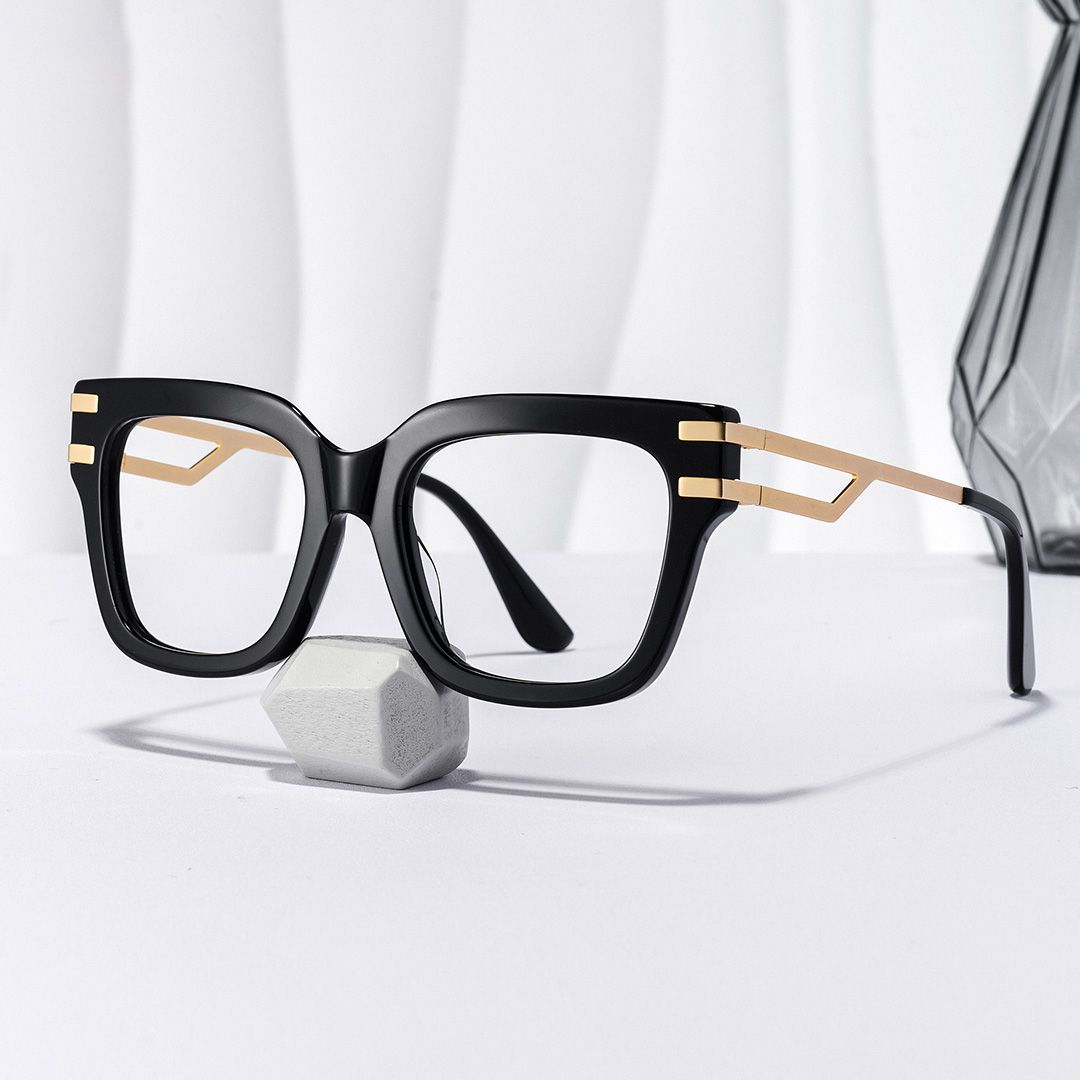 Square Cat-Eye Glasses With Black Color0