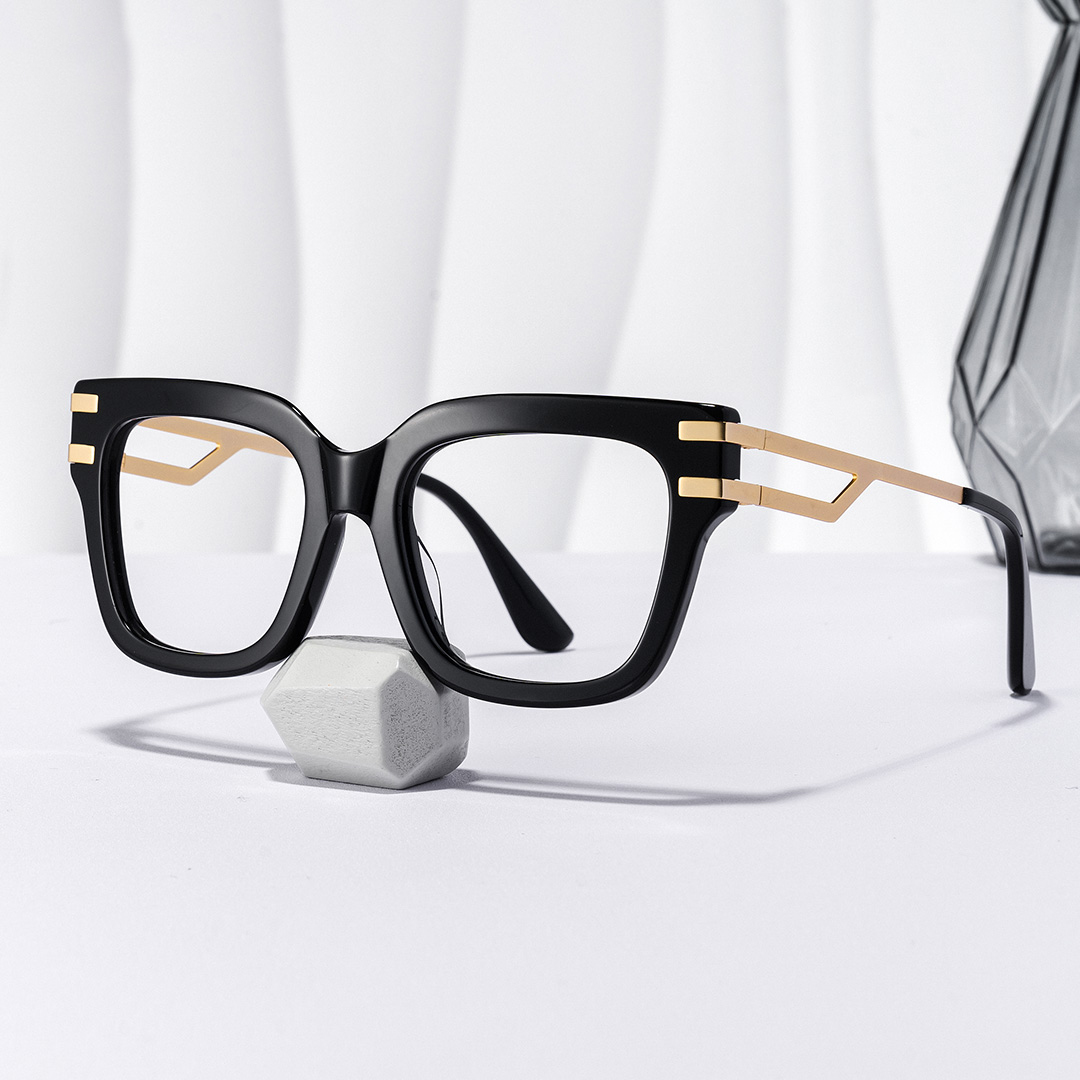 Square Cat-Eye Glasses With Black Color0