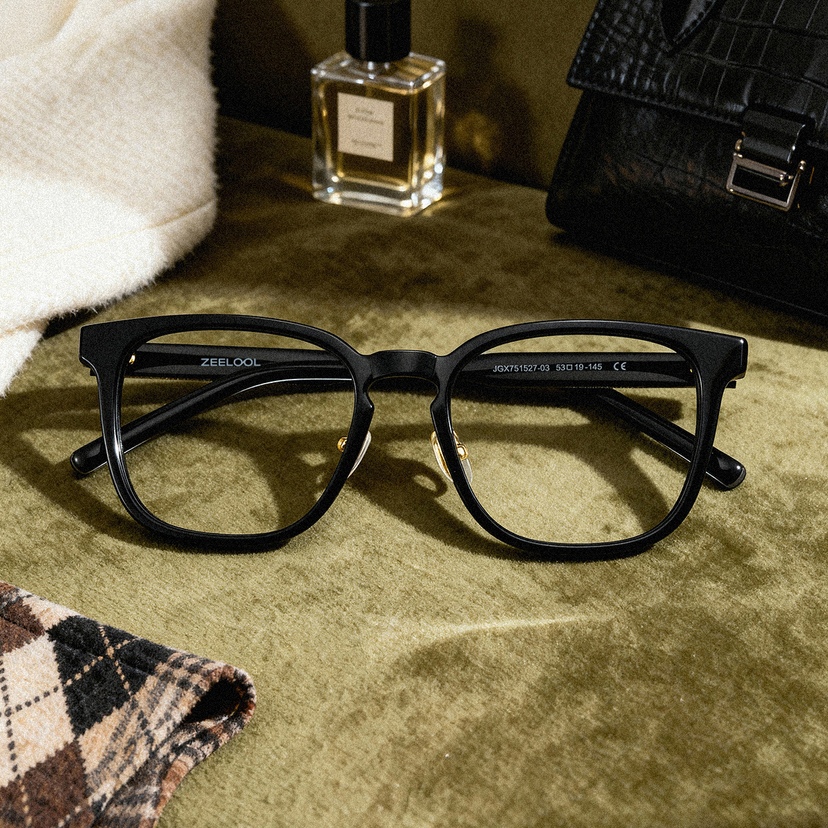 Hailey Black Frame Glasses with Square Frame Online | ZEELOOL0