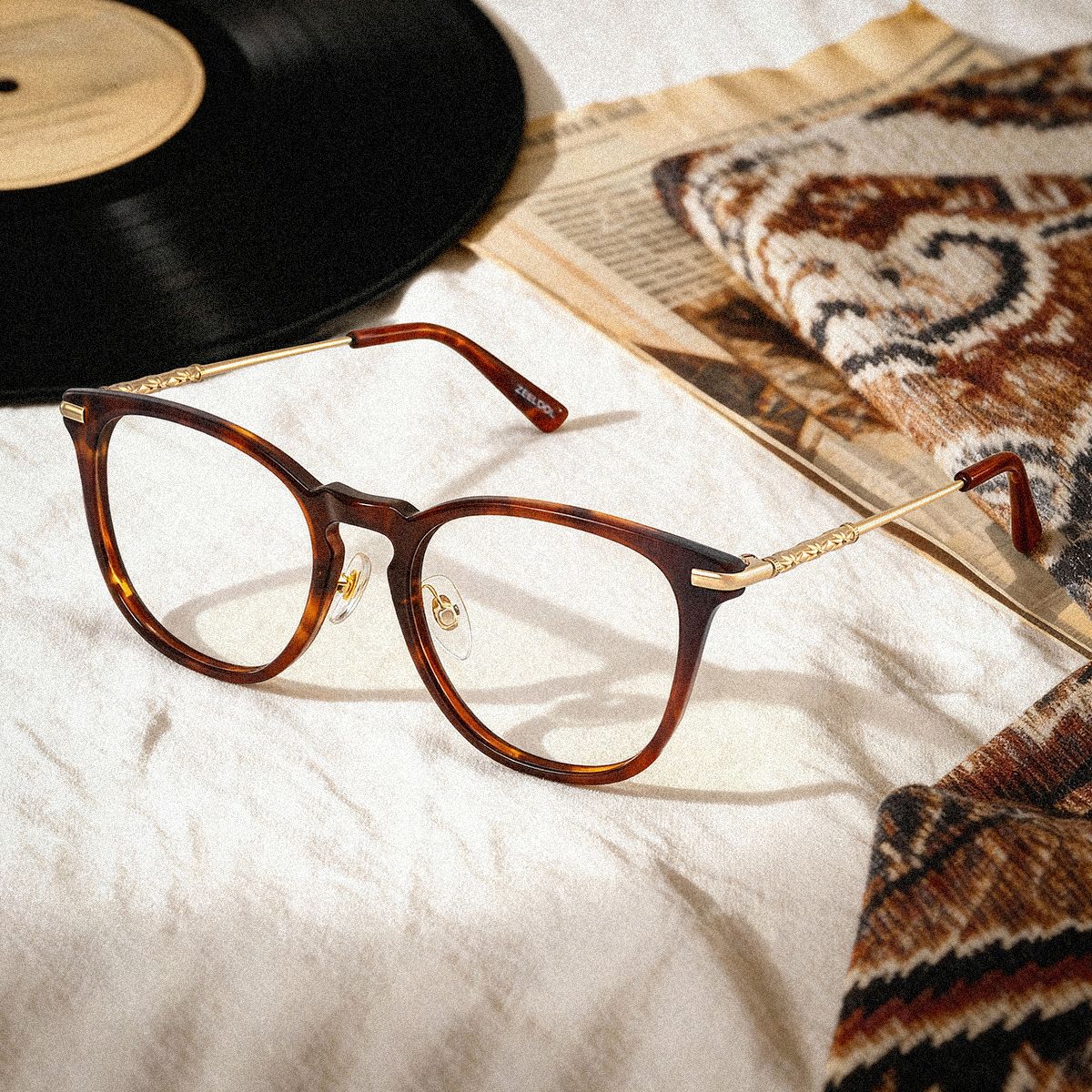 Laura Tortoise Frame Glasses with Square Frame Online | ZEELOOL0