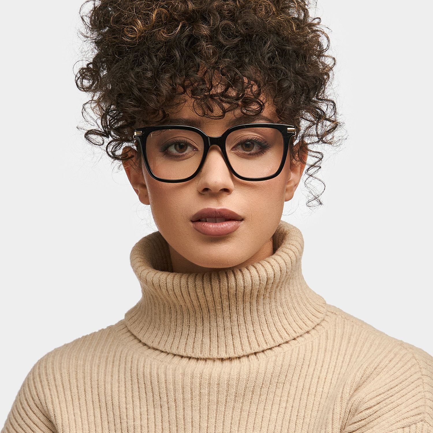 Jacqui Square Black Glasses4