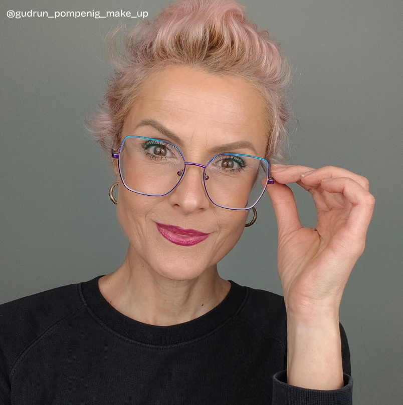 Iridescent Glasses For Women With Transparent Temples7