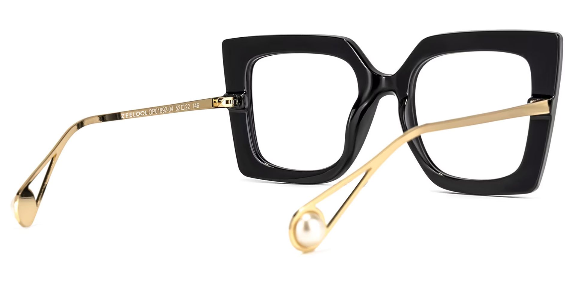 Qatar Square Black Eyeglasses and Wide Frames3