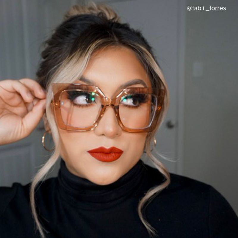 Qatar Square Beige Eyeglasses and Thick Frames5