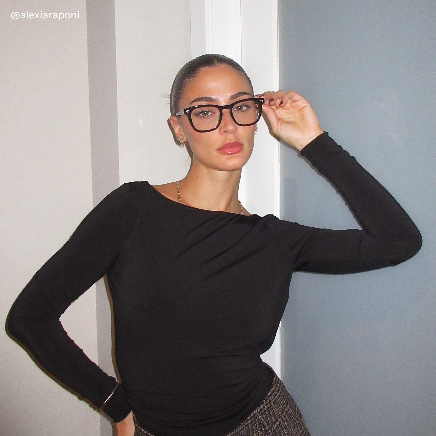 Heather Square Black Glasses7