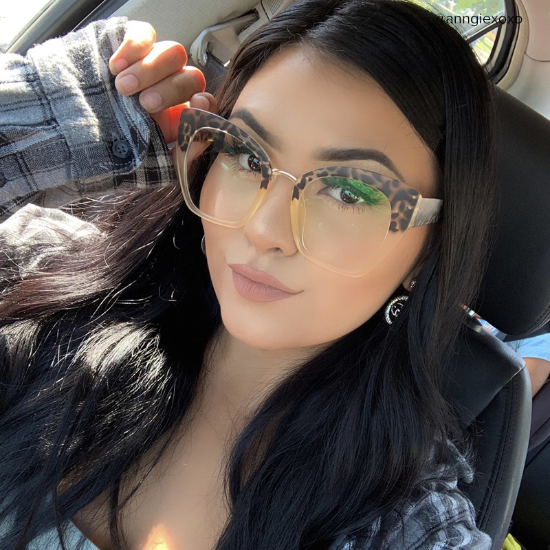 Denis Cat Eye Light Tortoise Glasses7