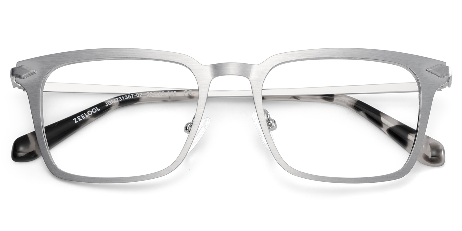 Silver Metal Frame Glasses With A Rectangle Shape1