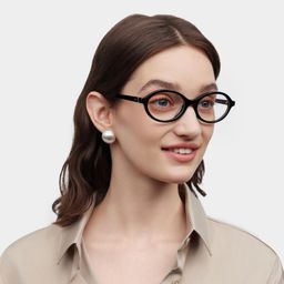 Everly Oval Black Glasses1