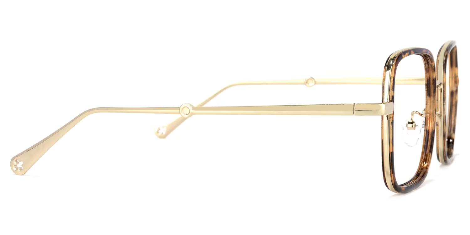 Ozzy Square Crystal Glasses | ZEELOOL UK3