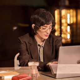 Dakota Tortoise Rectangle Glasses8