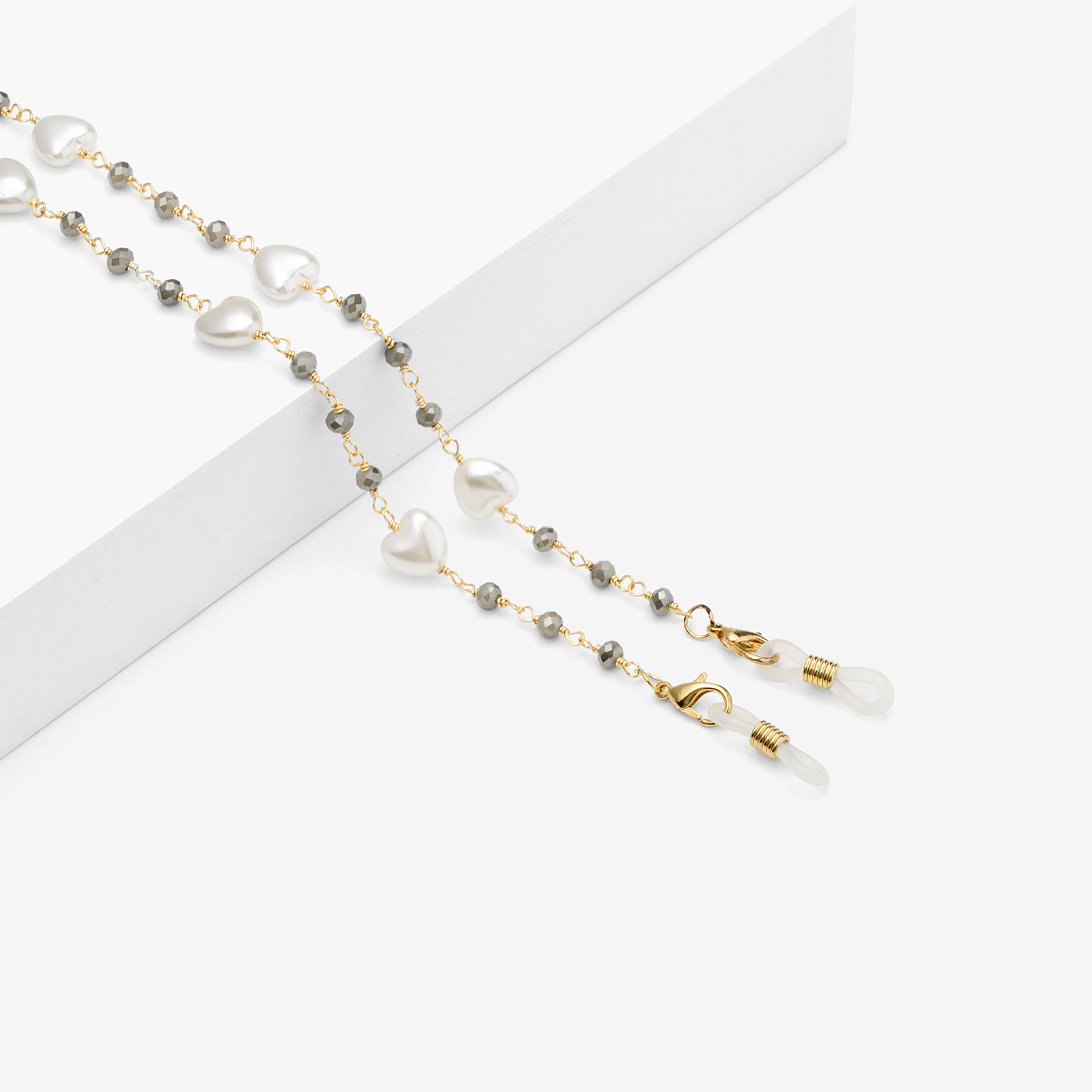 Nature-Inspired Style Heart Shape White Chains0