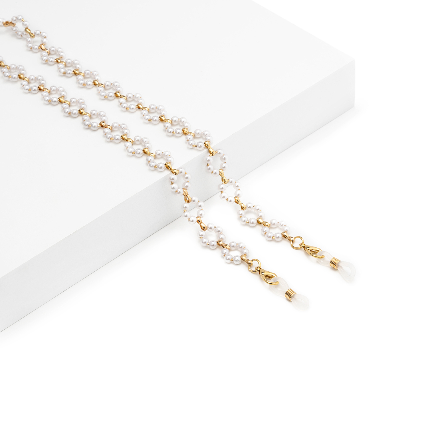 Simple Stylish Flower Shape White Eyewear Chains0