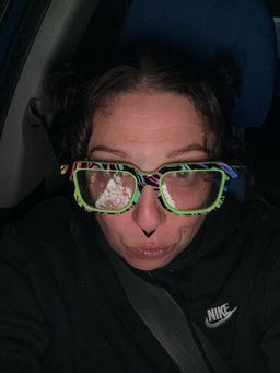 on of my all time favorite pairs of glasses. Chunky and colorful. So 0