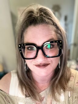 These frames are so super cute. I love wearing them. Love the studs at0