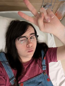 Size : XL
Quality : Fantastic
I have a larger head and finding cute fr1