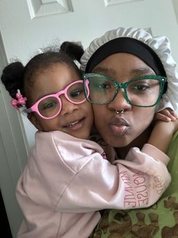 Her first pair of glasses and she loves them they’re super cute !!!0