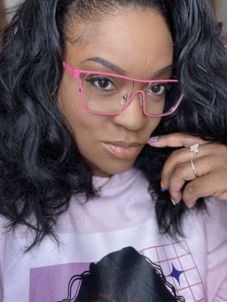 love the design of the frame, very comfortable and light. The perfect 0