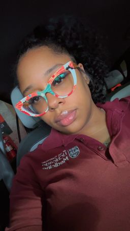 omg this are my summer frames!!! I get sooooo many compliments on thes0