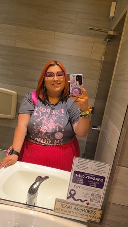 the colors are bright and it's a cute design2