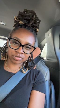 for some reason I expected the arms on these to be thinner. The entire0