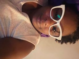 I LOVE LOVE LOVE thhe details on. the side. so pretty  im glad I got t0