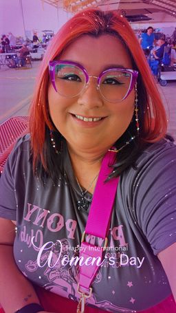 the colors are bright and it's a cute design0