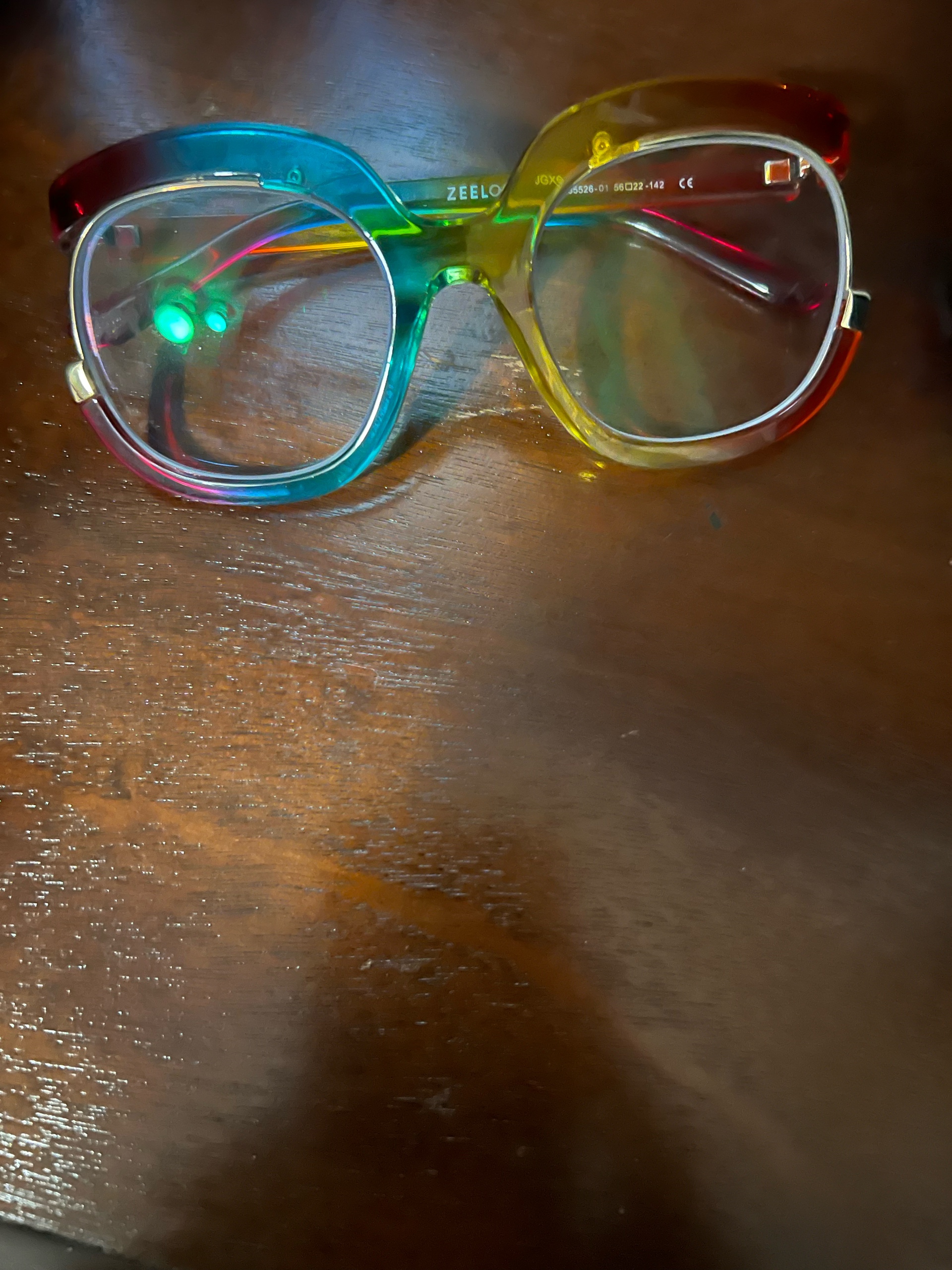 I love them, I have about 4 pairs of these. Everything was perfect; si0