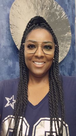 These are the perfect aviator frames. I love the transition frames. Th0