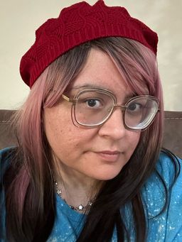 I think these frames are really flattering and subtle compared to a lo0