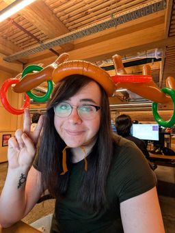 Size : XL
Quality : Fantastic
I have a larger head and finding cute fr0