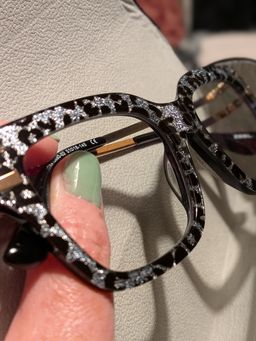 Solid glasses, feel like my vintage designer specs.3