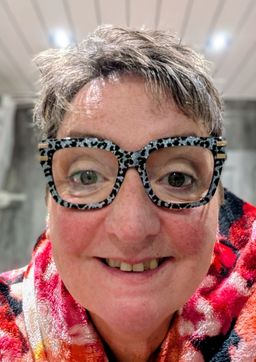 Solid glasses, feel like my vintage designer specs.0