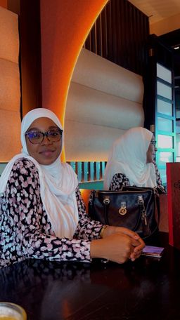 Great quality, my everyday glasses & goes so well with everything!0