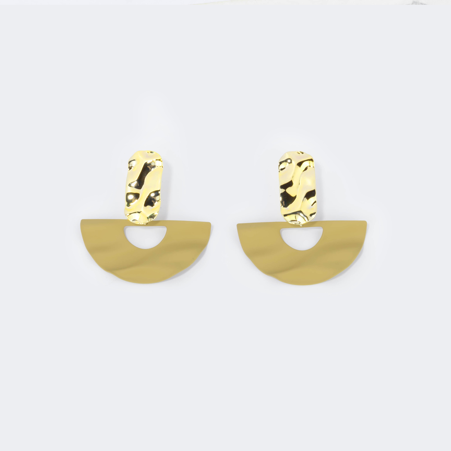Stylish Semicircle Metal Earrings | ZEELOOL UK1