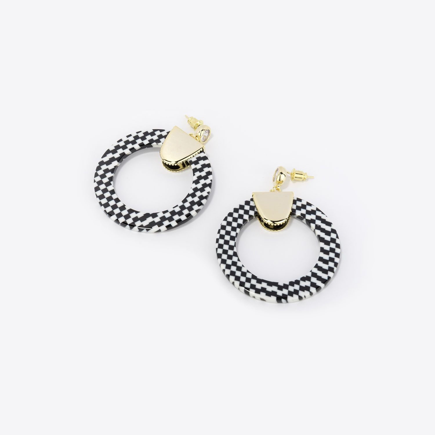 Stylish Round Black-White Earrings | ZEELOOL UK0