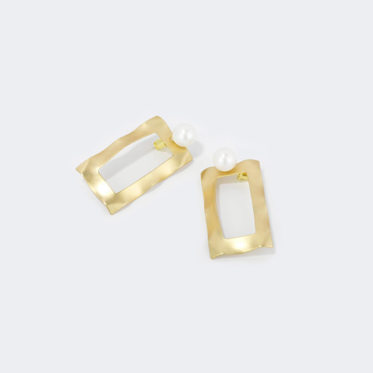 Stylish Rectangle Gold Earrings | ZEELOOL UK0