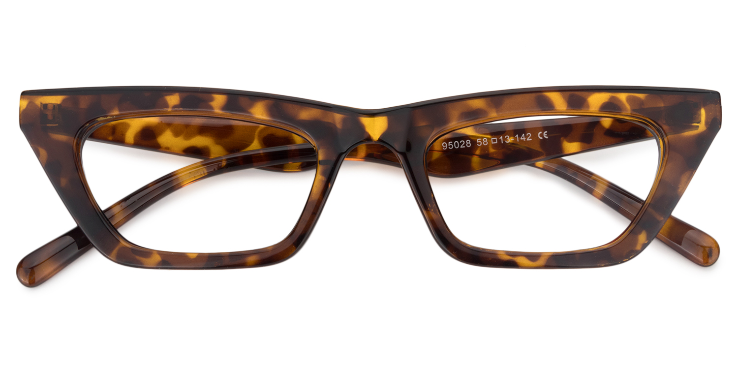 Channon Cat Eye Yellow Tortoise Glasses1
