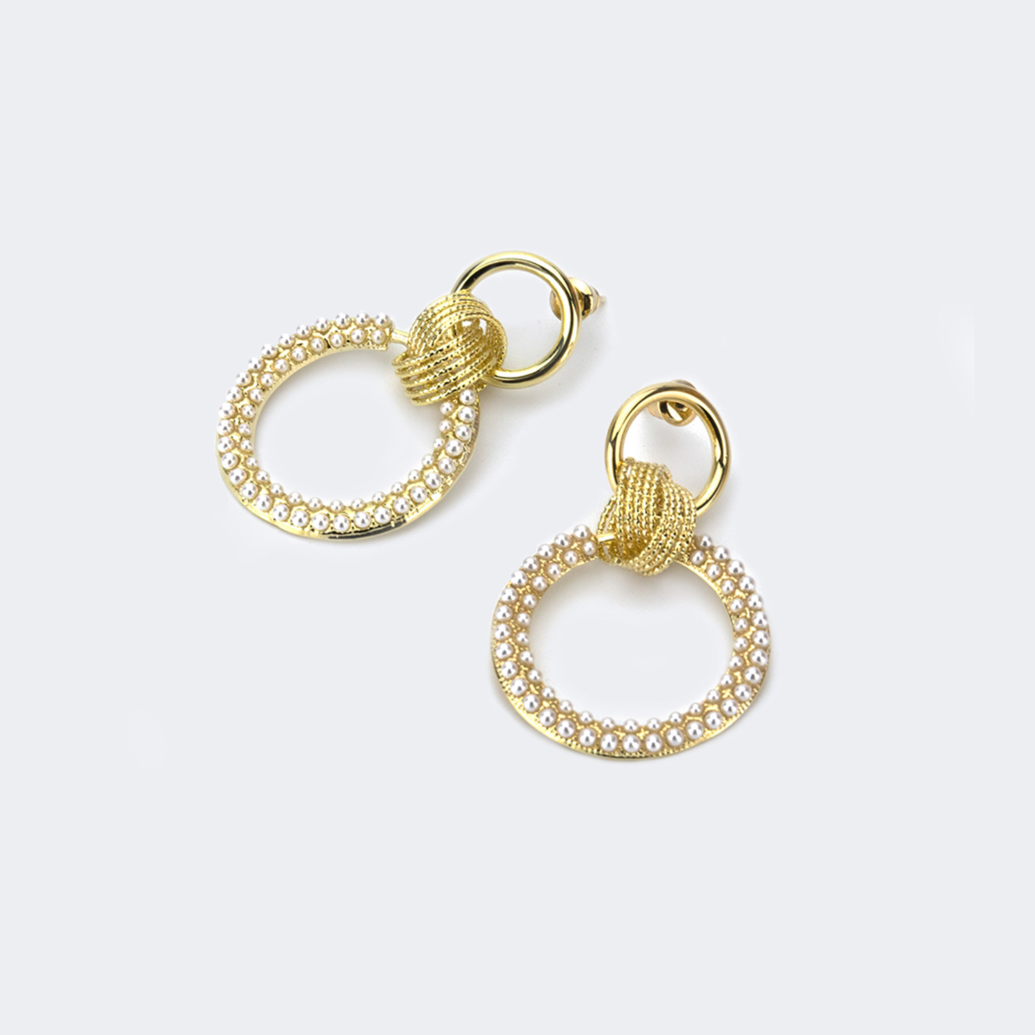 Stylish Round Shape Pearl-Decorated Earrings | ZEELOOL UK0