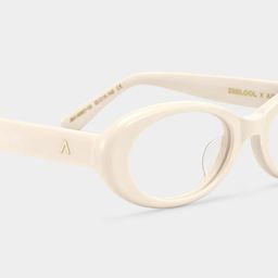 The 90s White Oval Glasses5
