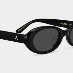 The 90s Black Oval Glasses5