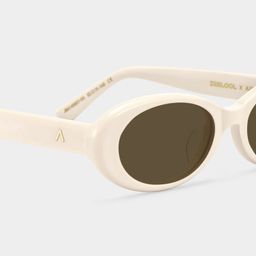 The 90s White Oval Glasses5