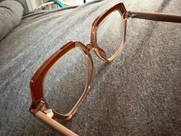 Price : Great price
I love this pair of glasses. simple and comfortabl0