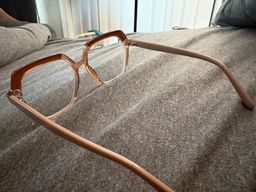 Price : Great price
I love this pair of glasses. simple and comfortabl1