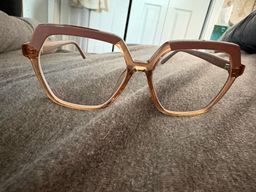 Price : Great price
I love this pair of glasses. simple and comfortabl3