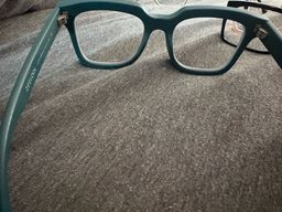 Price : great price
love the solid matte color0