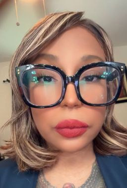 I absolutely love these glasses. They’re beautiful lightweight well pu1