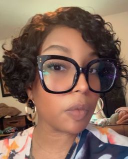 I absolutely love these glasses. They’re beautiful lightweight well pu2